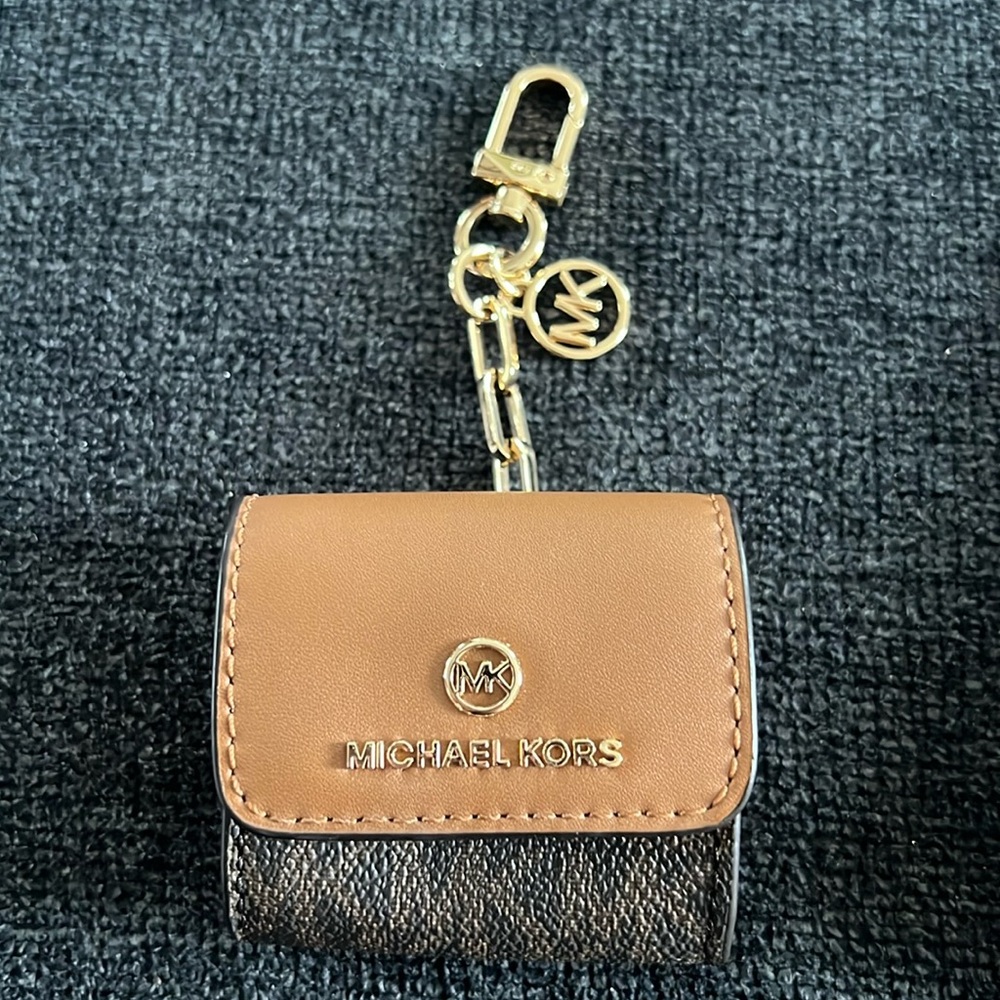 Michael Kors Logo Clipcase For Airpod Pro